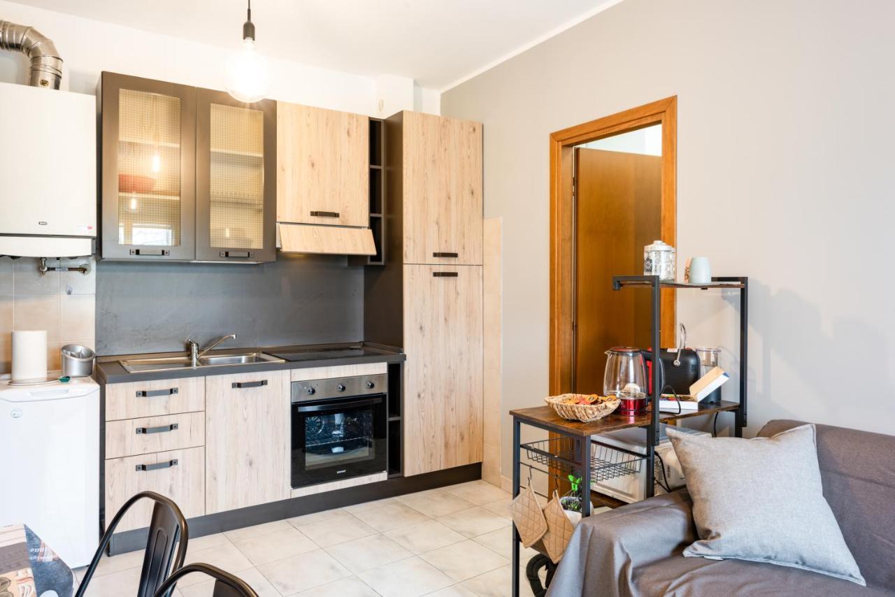 Luni Mare Modern Balcony Flat Apartment มาริเนลลา ดิ ซาร์ซานา ภายนอก รูปภาพ
